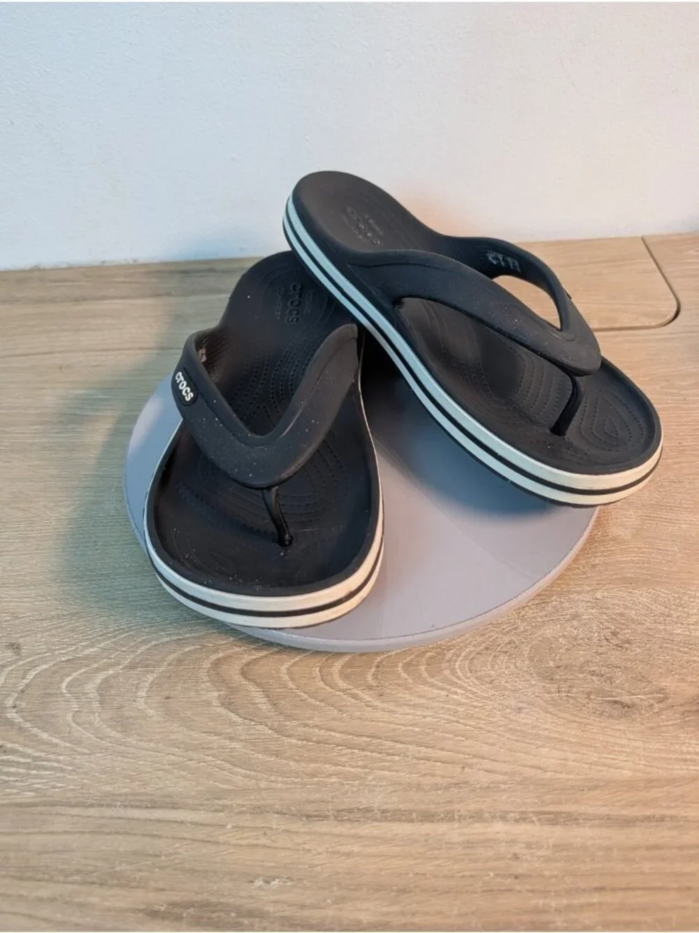 Crocs Bayaband Flip Flops Men's 8 Women's 10 Black White Sandals Shoes